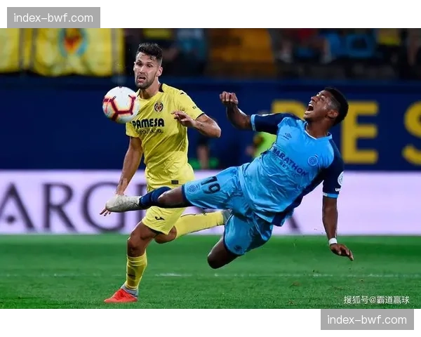 西甲即时战报：赫罗纳3-2逆转比利亚雷亚尔，多夫比克上演帽子戏法